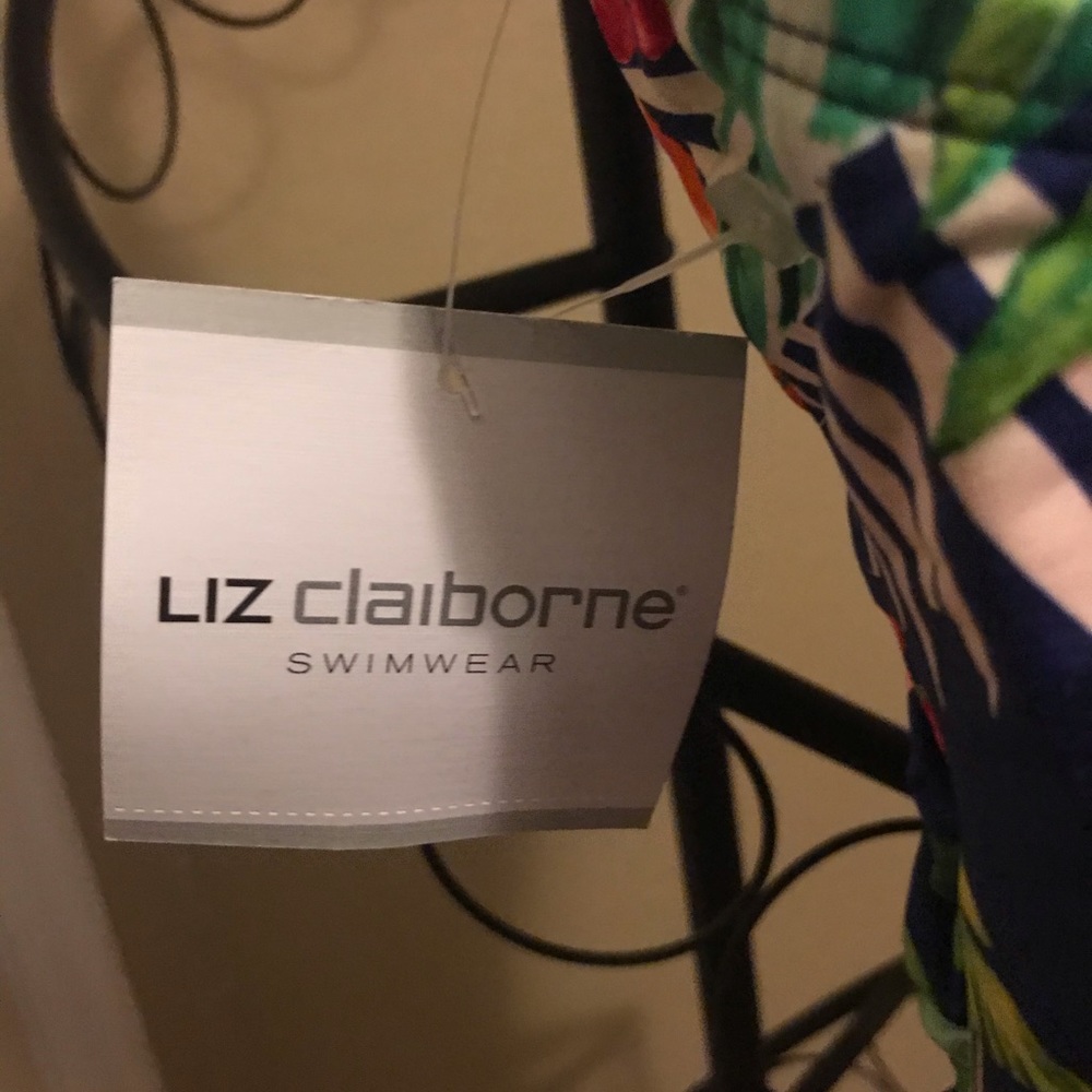 One piece swimsuit - Picture 7 of 7